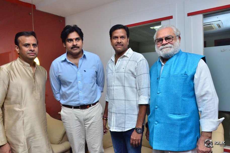 Pawan-Kalyan-At-Andhra-Prabha-Office-Ganesh-Pooja